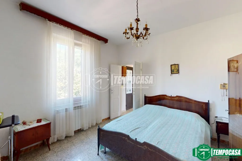 Magamistoad - Detached Villa with Garden in Arcola