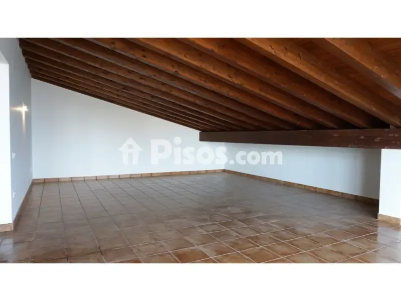 Pièces - Rustic Chalet with Garden in Santa Eulàlia de Riuprimer