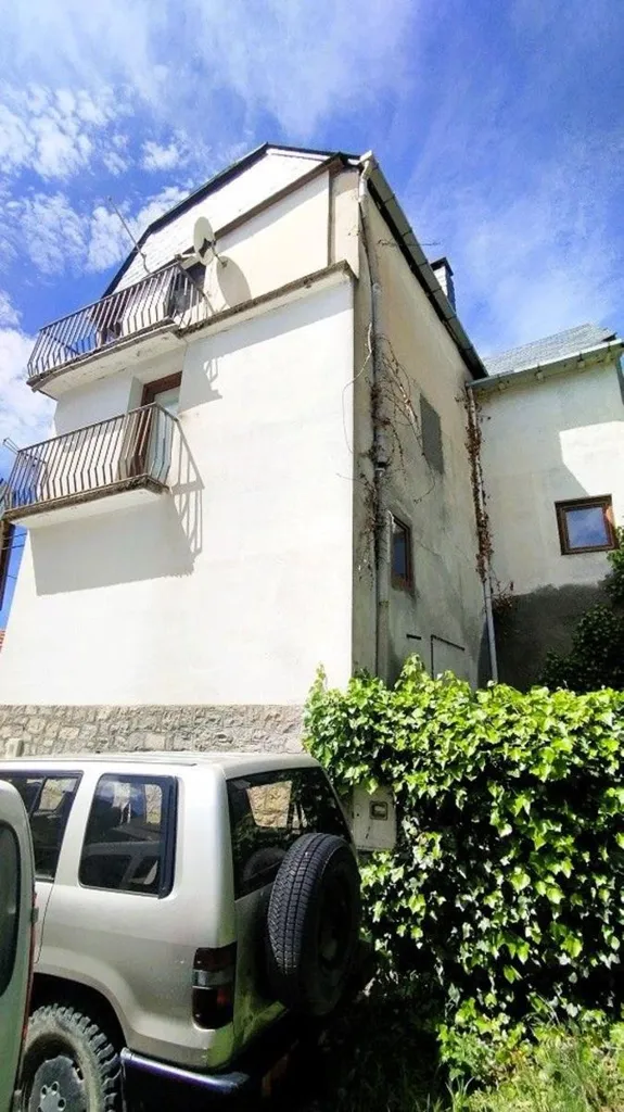 Välivaade - Spacious House with Mountain Views in Sin