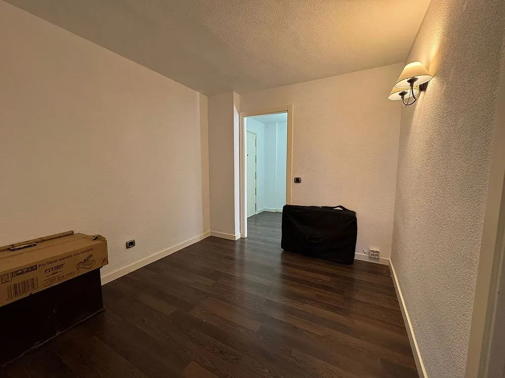 Pièces - Apartment with Terrace in Palomeras Sur Este