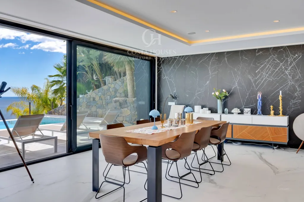Söögituba - Contemporary Villa with Seafront Views in Jávea
