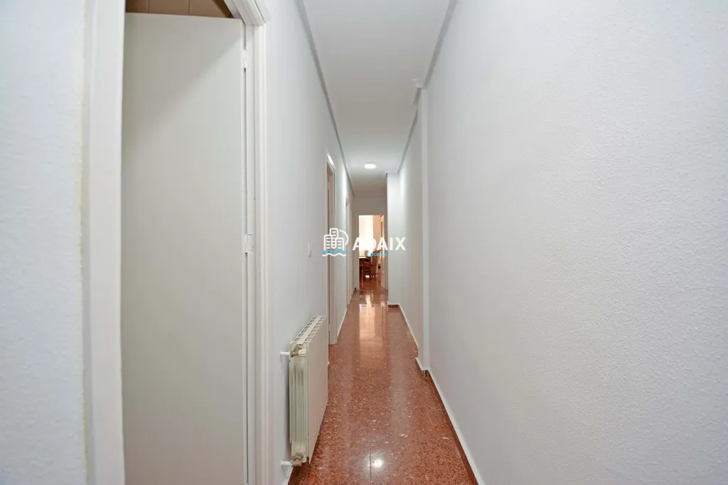 Entrée - Student Flat with Central Location in Cáceres