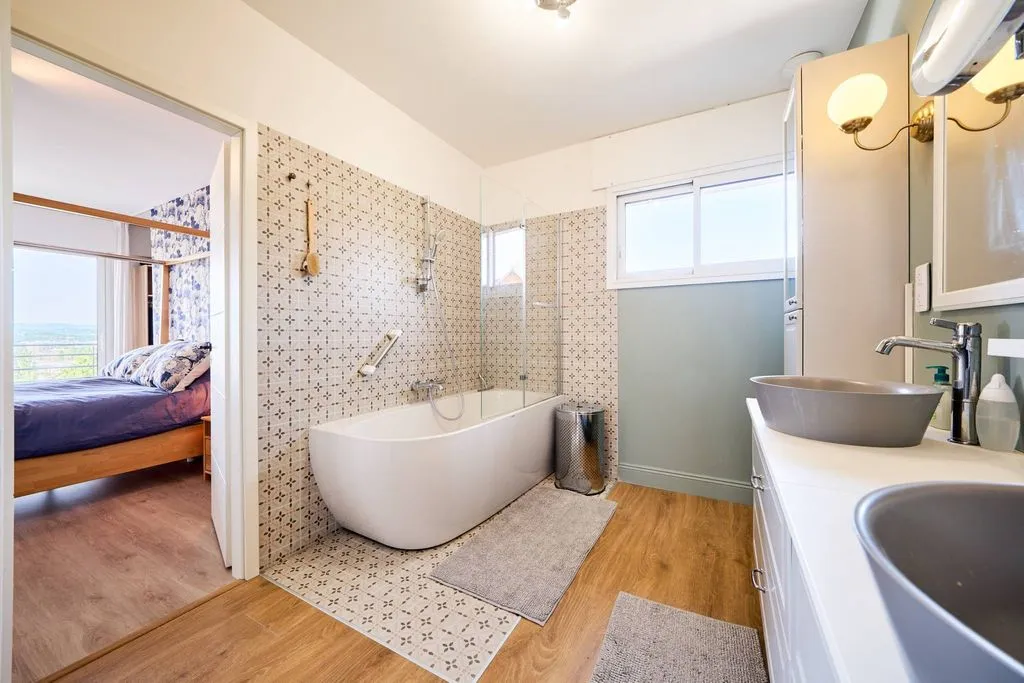 Vannitoad - Luxury Flat with Lake View in Annecy-le-Vieux
