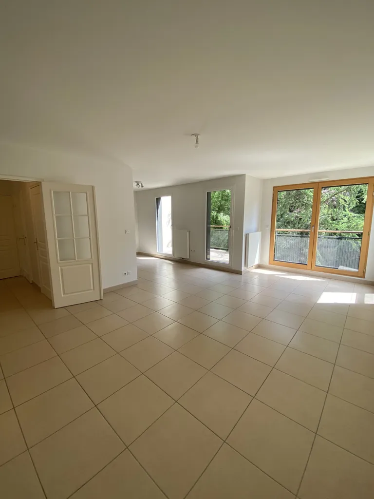 Séjour - Duplex avec Terrasse dans Résidence de Standing à Lyon 5