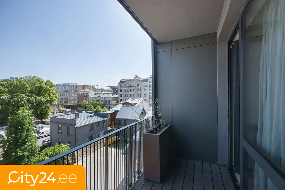 Rõdu - 3-Bedroom Apartment with Terrace in Riga Centre