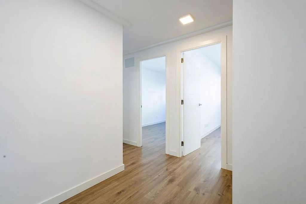 Esik - Modern Flat with Balcony in María Jiménez
