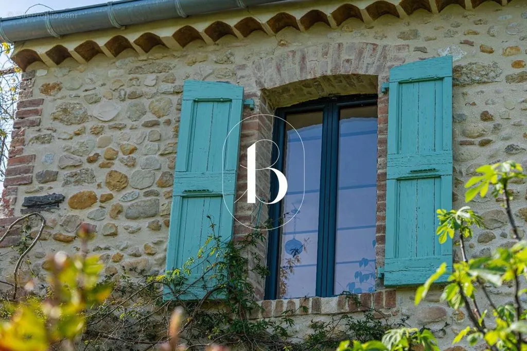 Välivaade - Renovated Magnanerie with Panoramic View in Provence