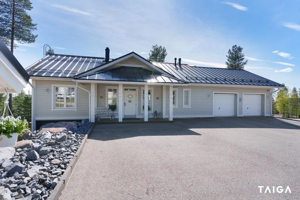 Välivaade - Modern Detached House with Jacuzzi in Rovaniemi