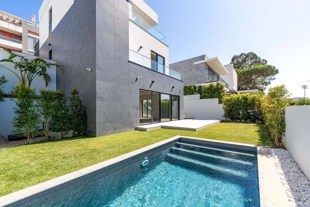 Piscina - Luxury Villa with Pool in Estoril