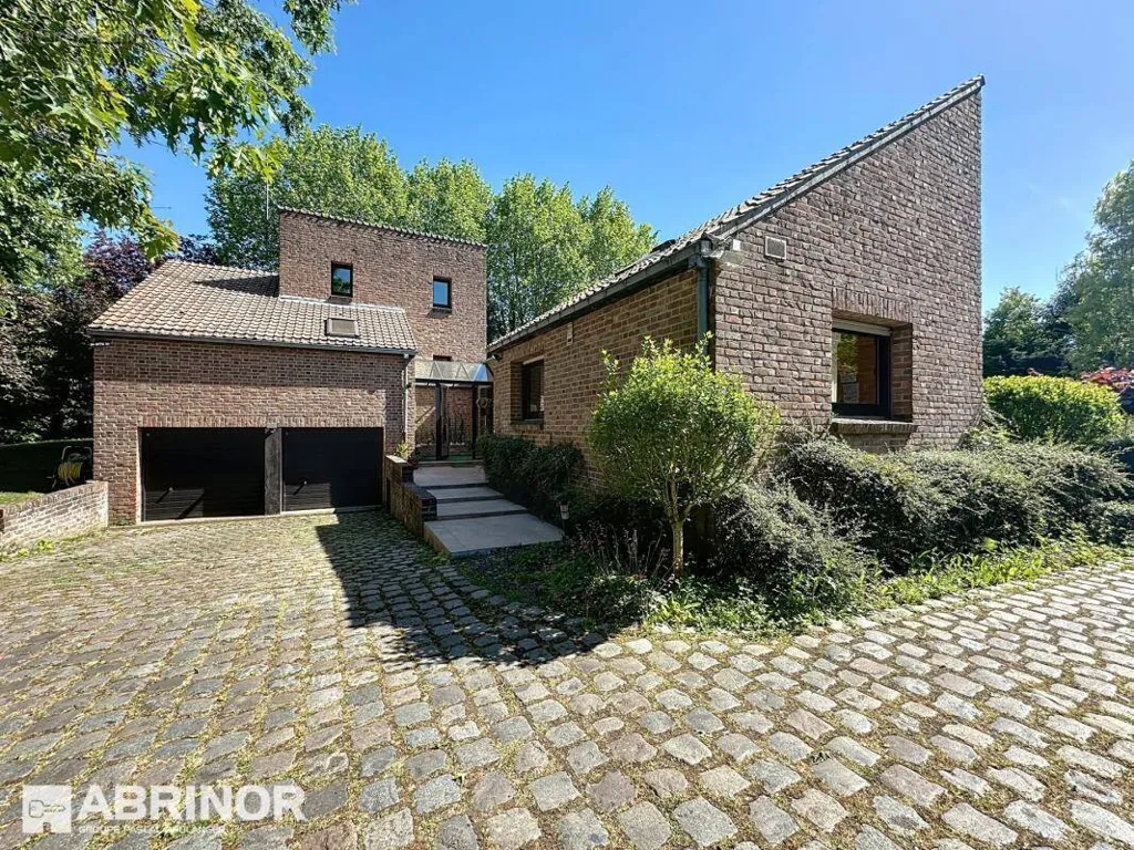 Extérieur - Villa d'Architecte dans un Écrin de Verdure à Wasquehal