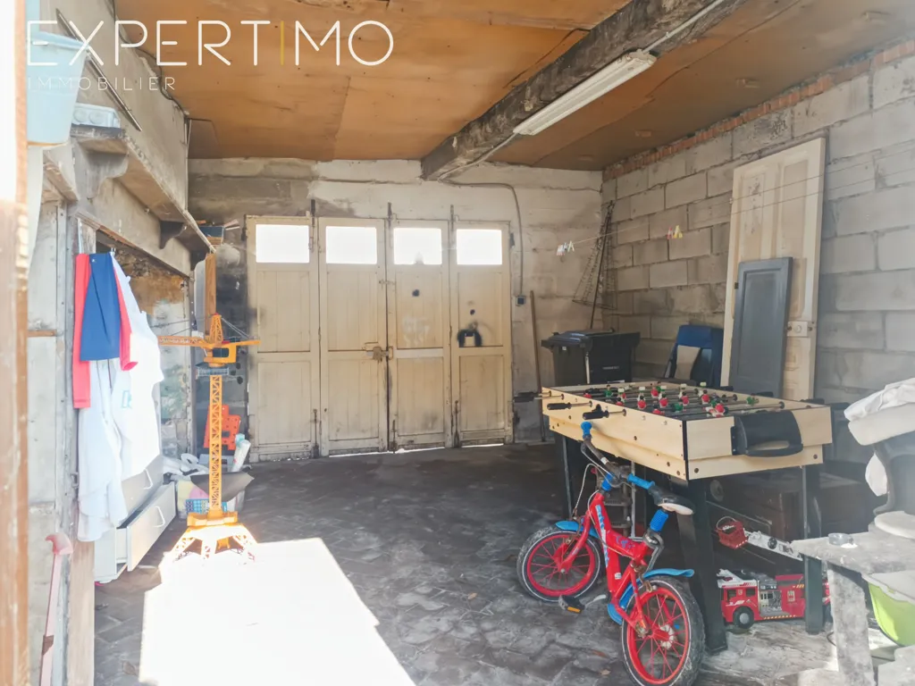 Garage - Maison de Plain-Pied avec Cour en Centre-Ville (80120)