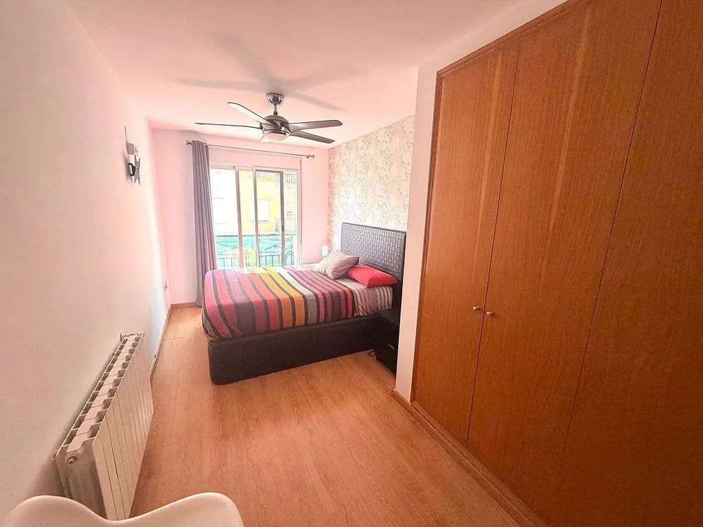 Chambres - Apartment with Balcony in Llombai Area