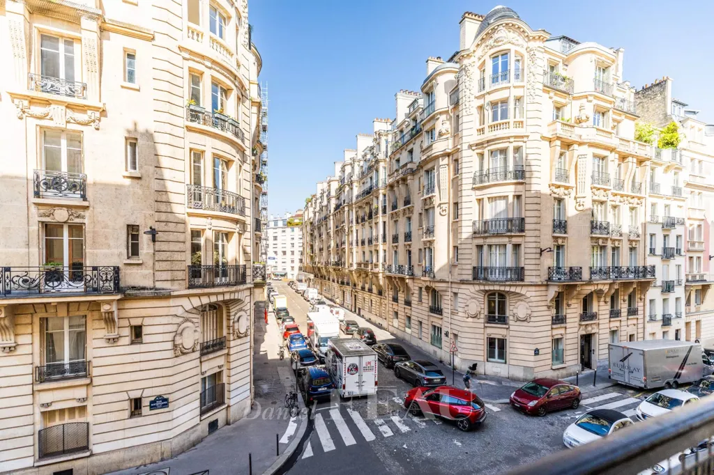 Balcon - Appartement avec ascenseur au 16e arrondissement de Paris