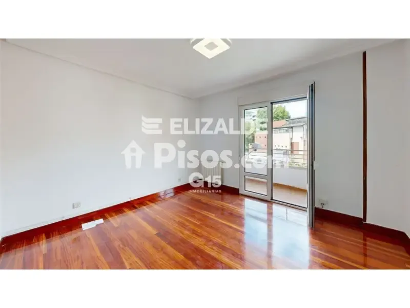 Magamistoad - Apartment with Balcony near Hernani Town Centre