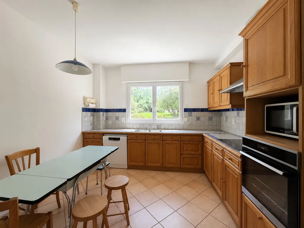 Cuisine - Maison contemporaine avec terrasse au sud à Saint-Cast-le-Guildo
