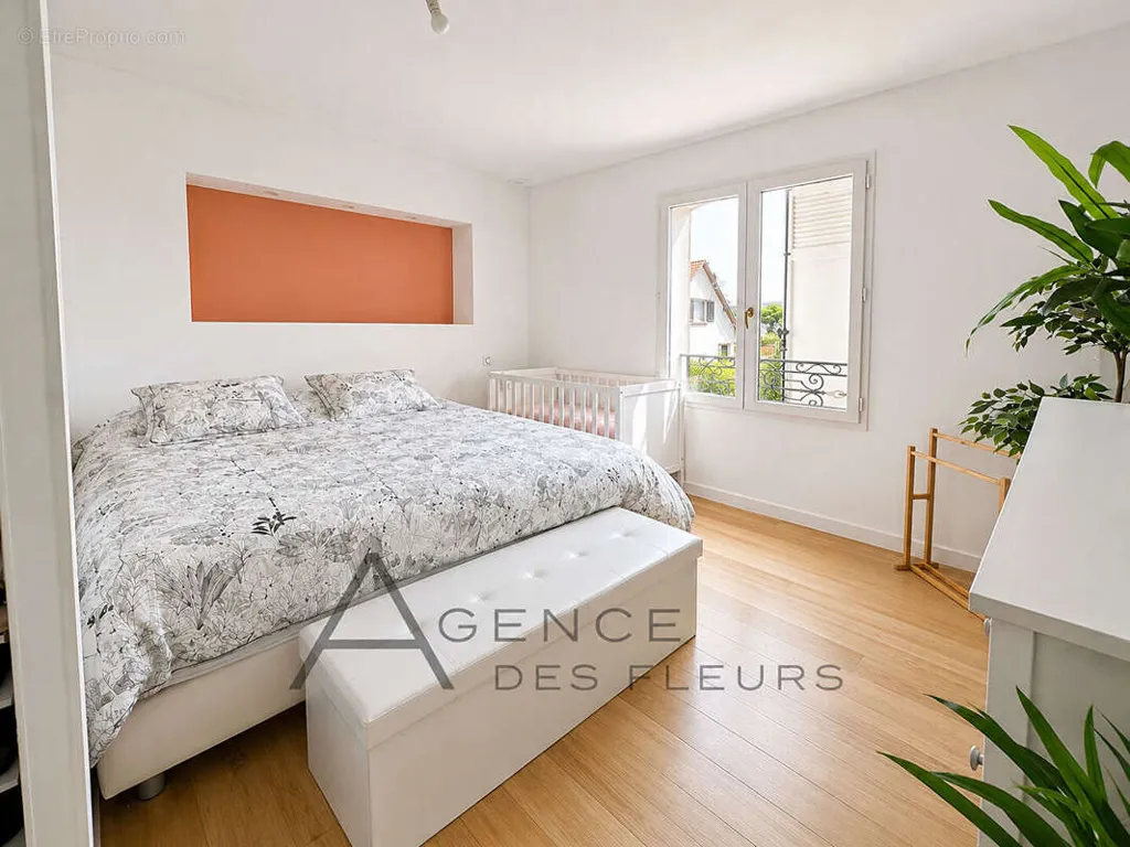 Chambres - Maison Rénovée avec Jacuzzi près d'Elbeuf