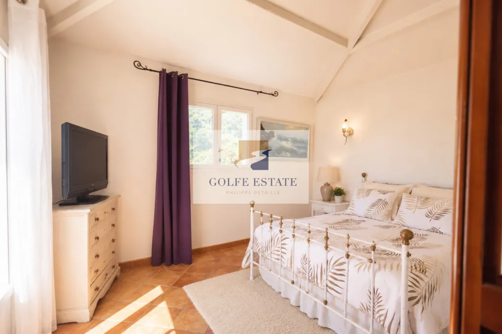 Chambres - Maison avec Piscine et Vue dans un Domaine Sécurisé à La Croix-Valmer