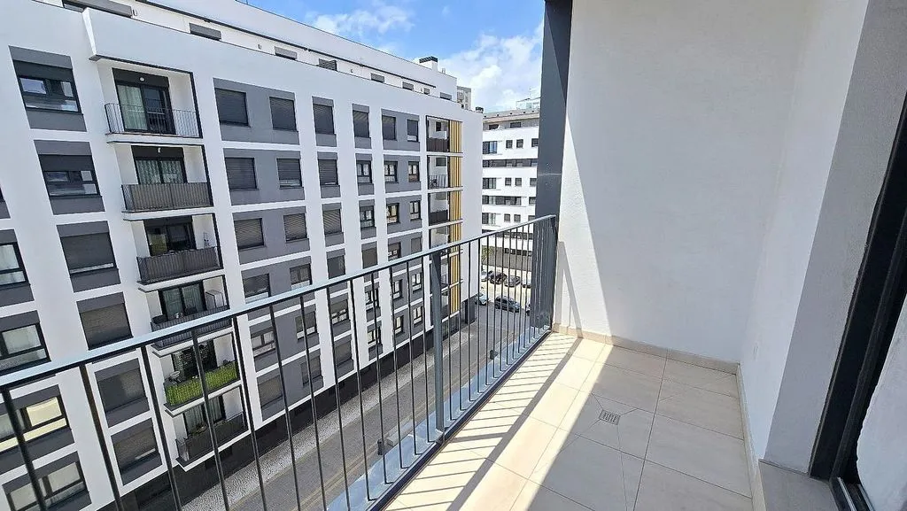 Rõdu - Modern Flat with Terrace in Parque Mediterráneo