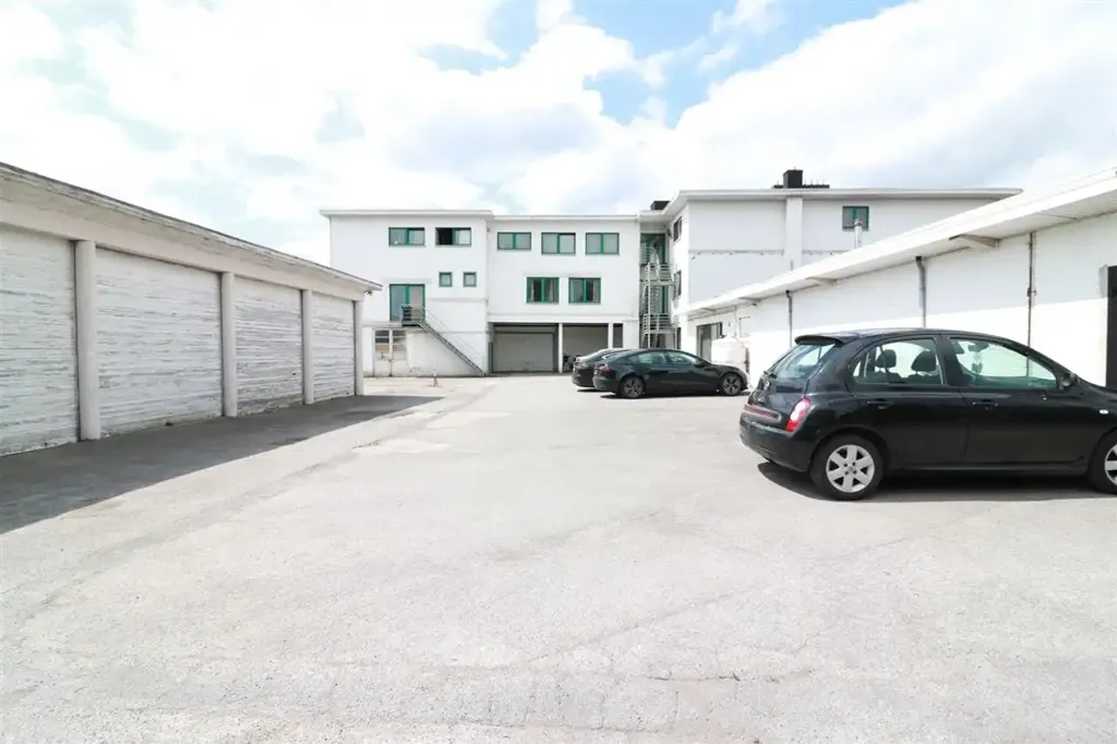 Välivaade - Well-Maintained Apartment with Parking in Knus