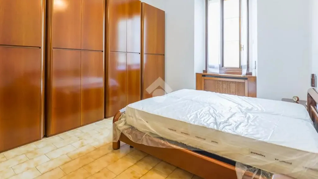Bedrooms - Student-Friendly Flat with Balcony in Milan