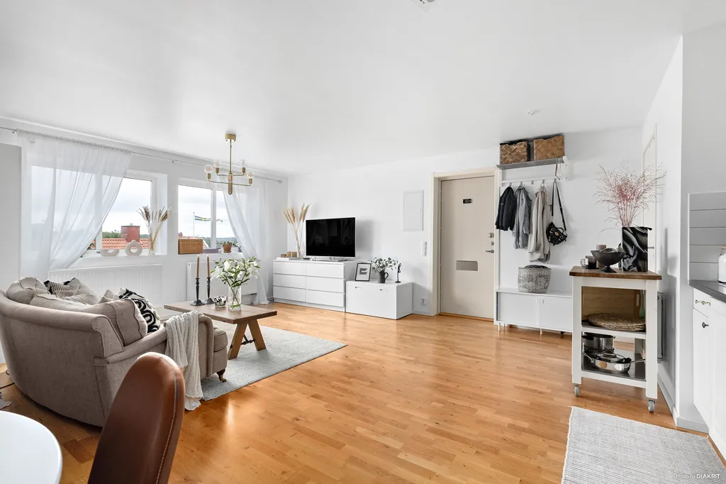 Elutuba - Bright 2nd Floor Flat with Garden in Central Strömstad