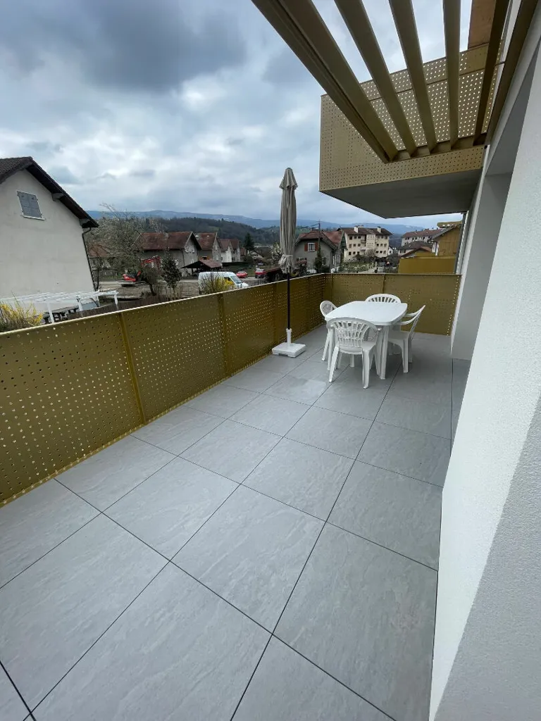 Balcon - Appartement Meublé avec Terrasse au Centre de Rumilly