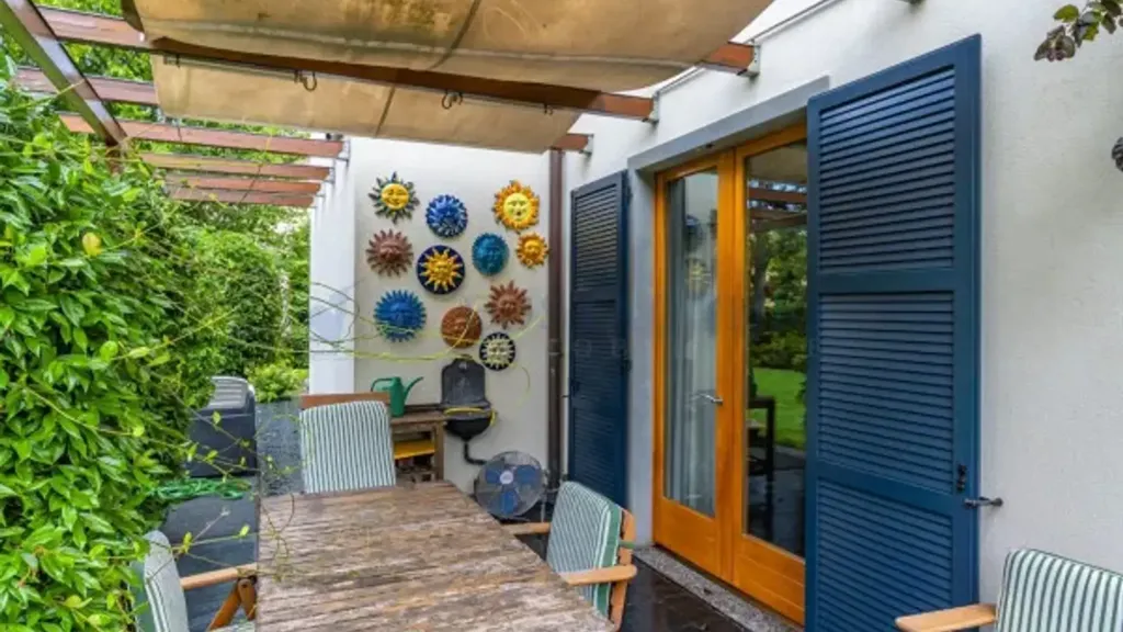 Terrazza - Villa indipendente con piscina nel residence a Brembate di Sopra