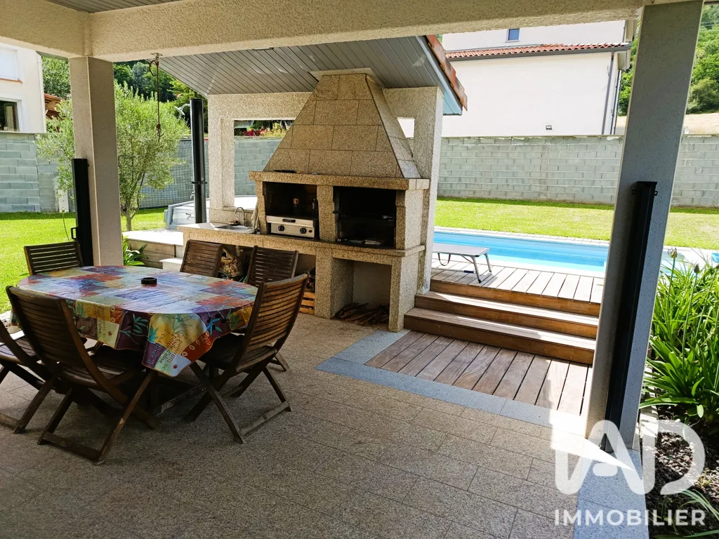 Terrazza - Contemporary Villa with Pool in Foix