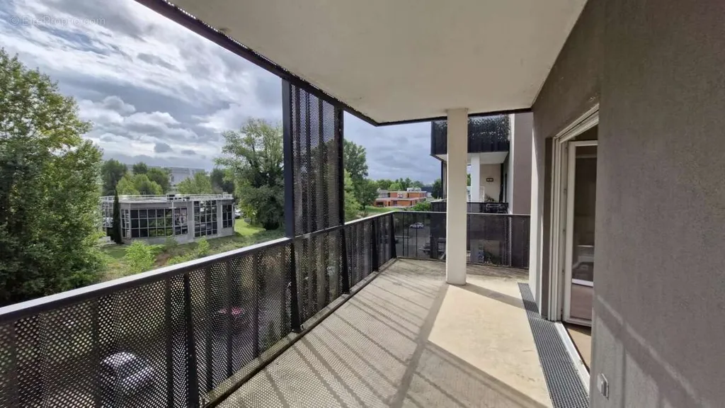 balcony