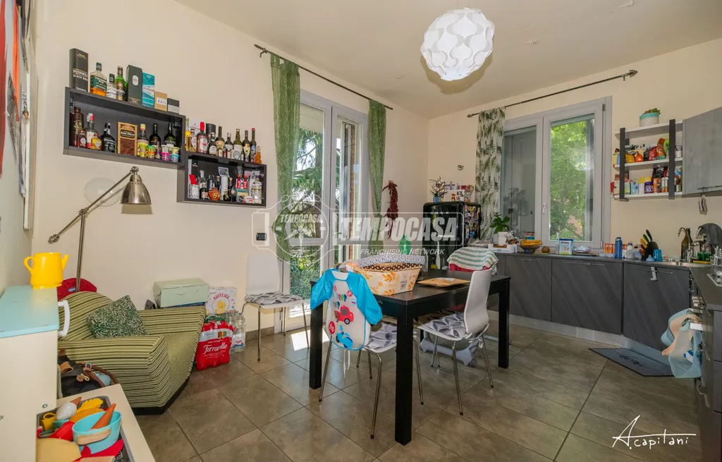Cuisine - Terraced Villa with Private Garden in Modena