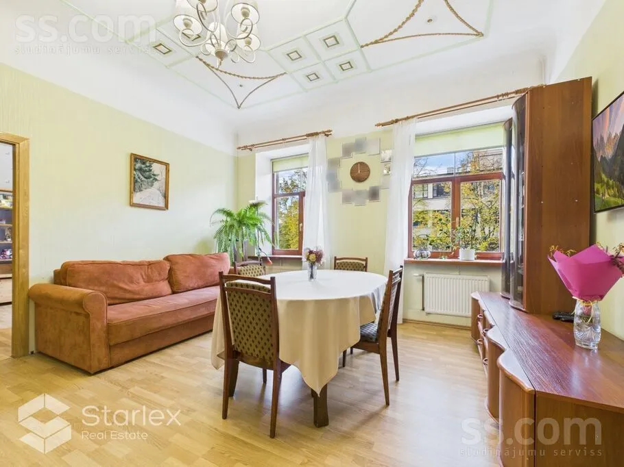 Appartement 4 pièces à Rīga