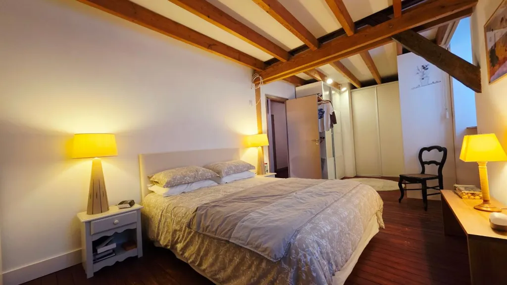 Chambres - Maison de Ville avec Jardin et Garage près du Centre de Bourges