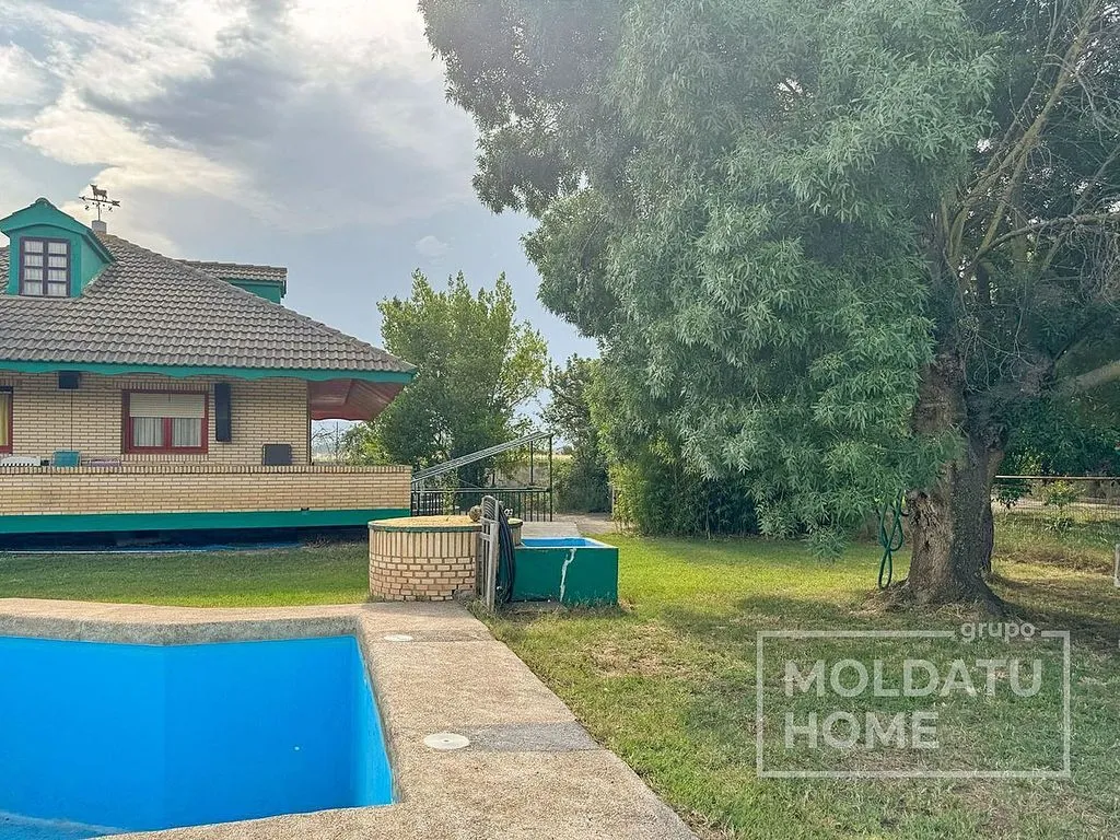 Bassein - Chalet with Private Pool in Lodosa