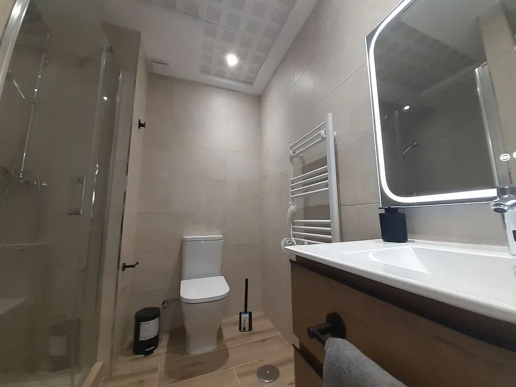 Bathrooms - Loft with Park View in Córdoba