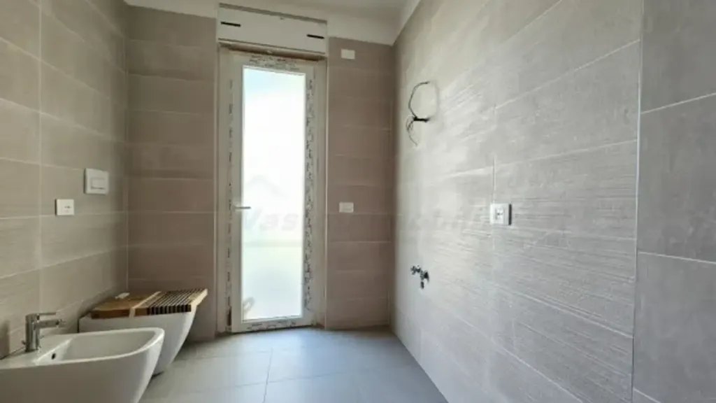 Salles de bain - Appartement 6 pièces à IT