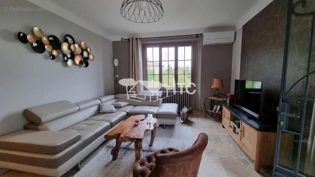 Elutuba - Charming Stone House with Pool in Banne