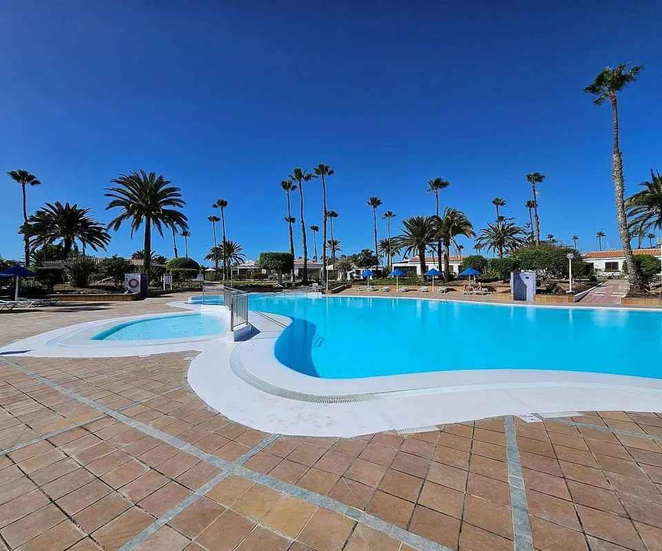 Piscine - Bungalow with Pool and Terrace in Maspalomas