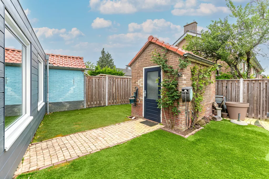 Garden - Modernised Corner House with Garden in Huizen