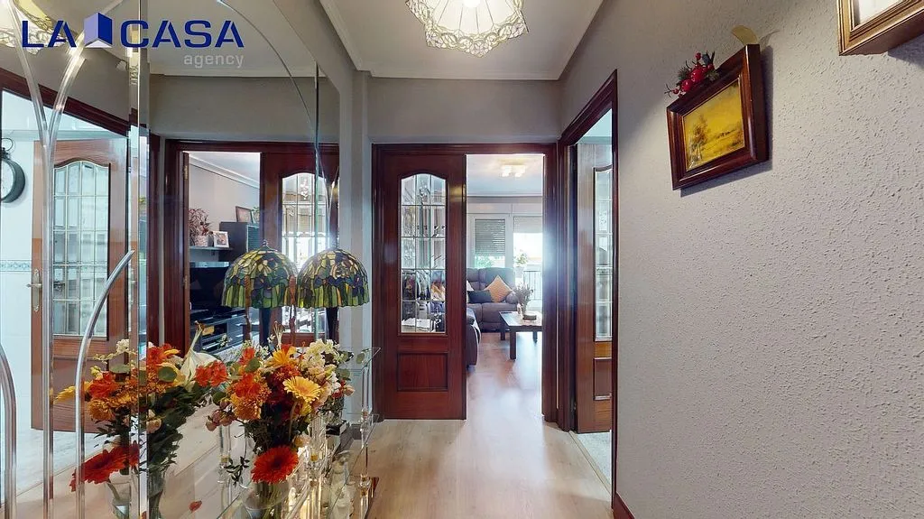 Esik - Apartment with Balcony in Arangoiti