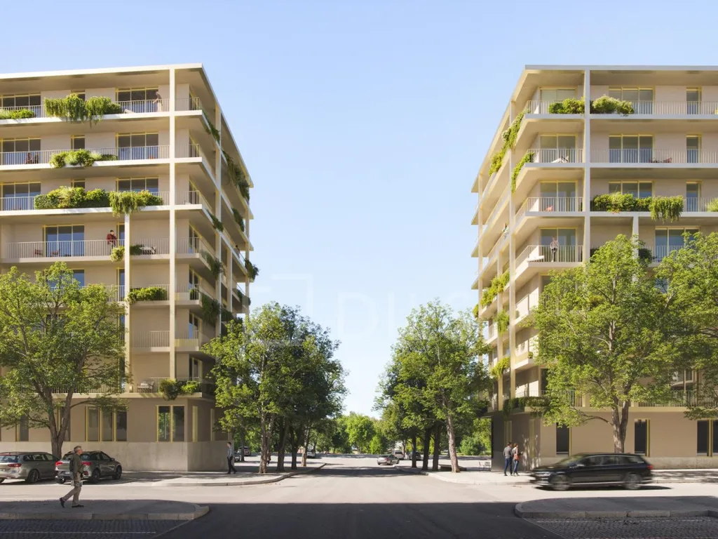 T2 Apartment with Terrace in Setúbal