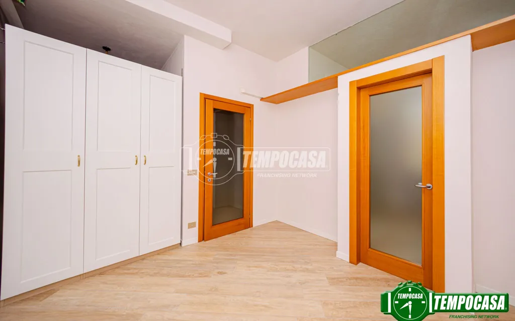 Entrée - Rustic-Style Apartment in Pavia's Historic Centre