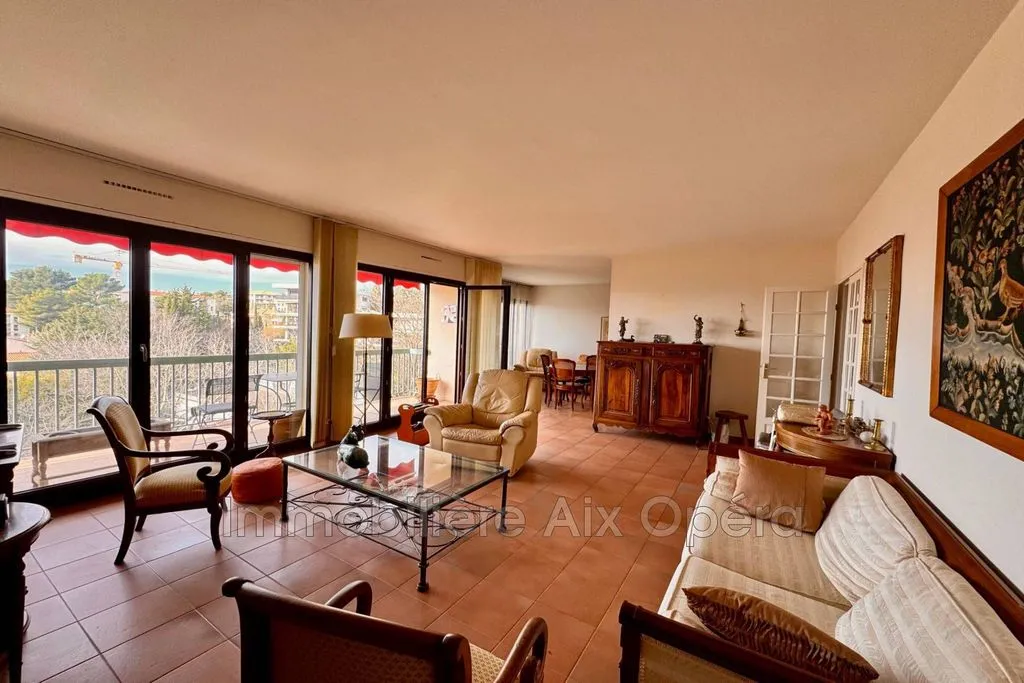 Séjour - Appartement Luxueux avec Terrasse à Aix-en-Provence