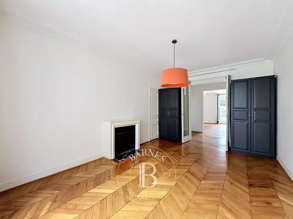 Toad - Flat with Double Reception in Rue Pierre Cherest