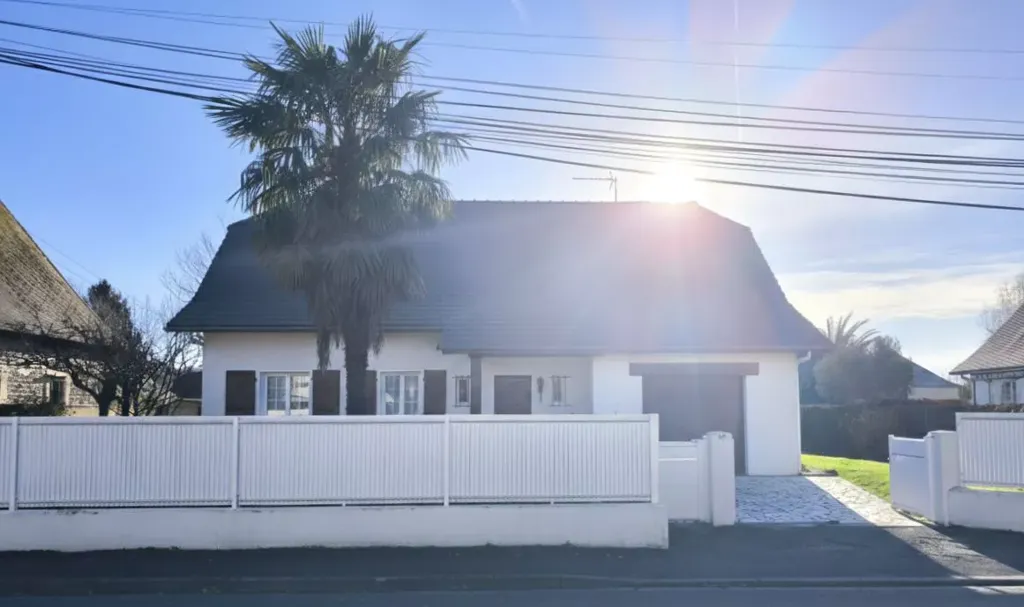 Extérieur - Maison avec Terrasse et Garage à Lons