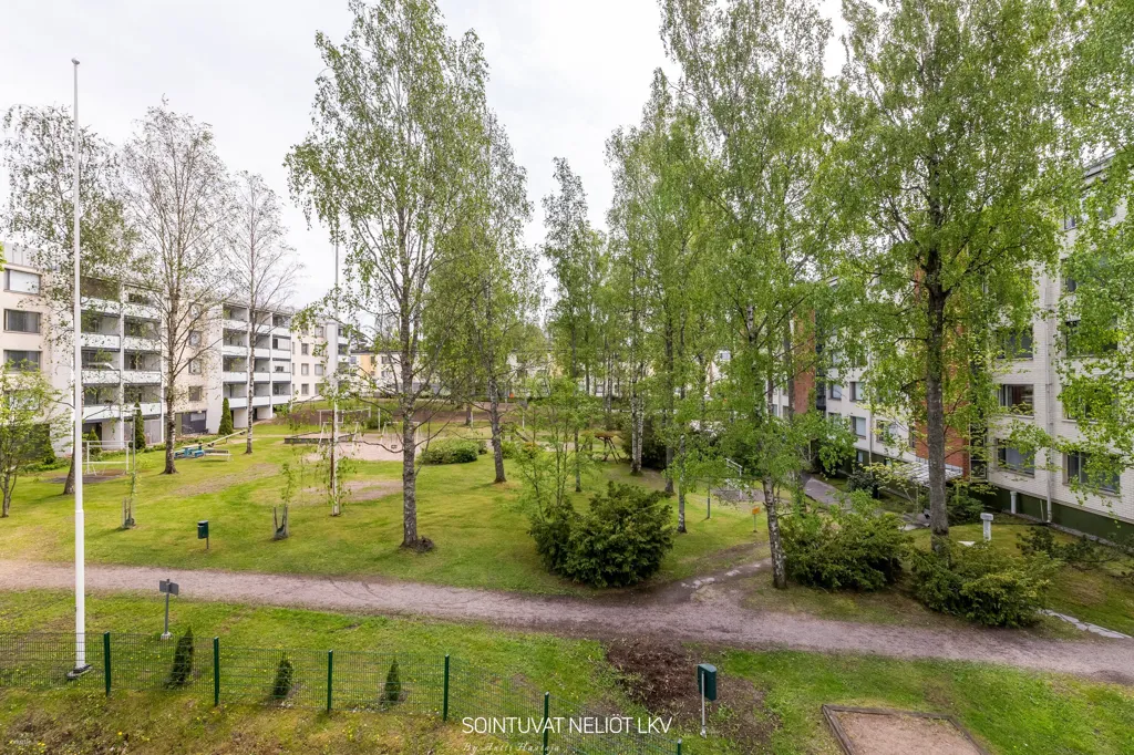 Õhuvaade - Apartment with Balcony in Martinlaakso, Vantaa