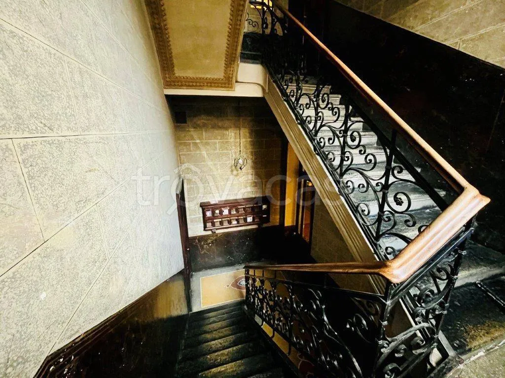 Rooms - Period Apartment with Balconies in Turin
