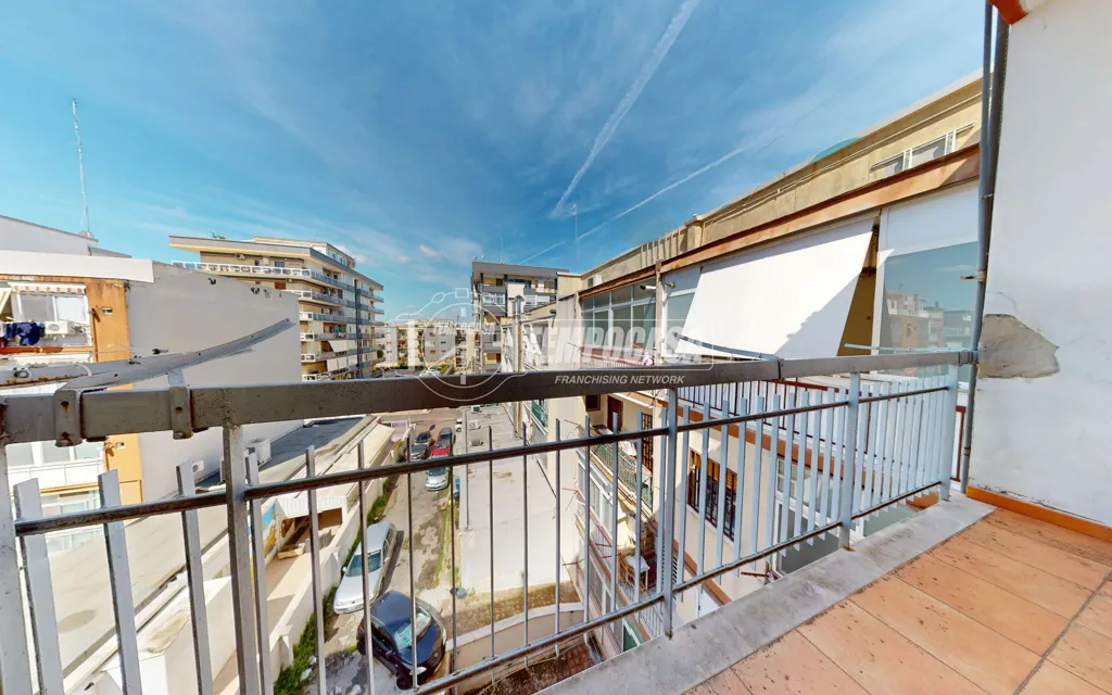 Balcon - Appartement 3 pièces à IT