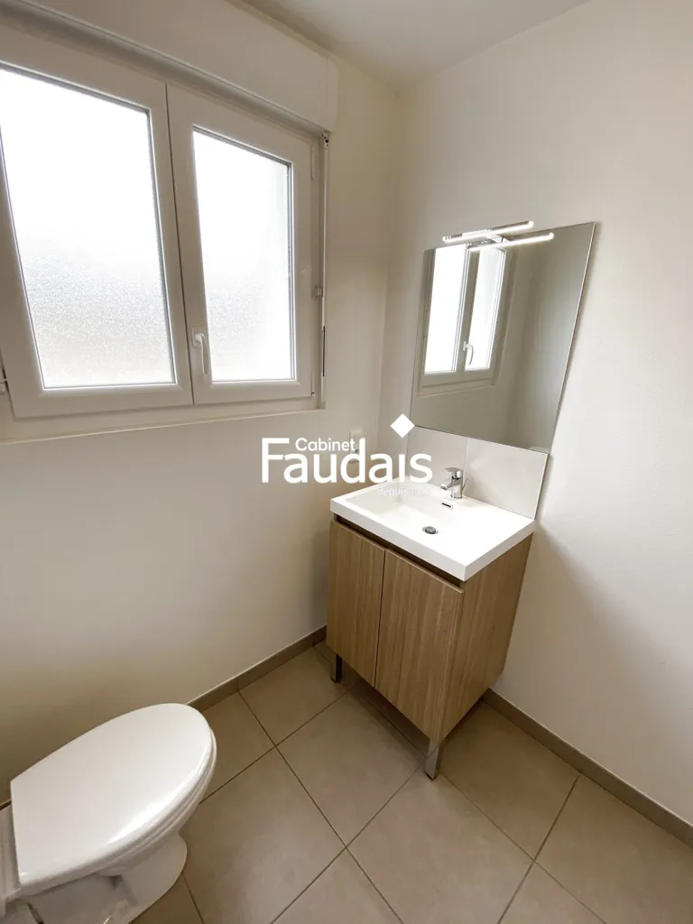 Bagni - Duplex Apartment near Schools in Saint-Lô