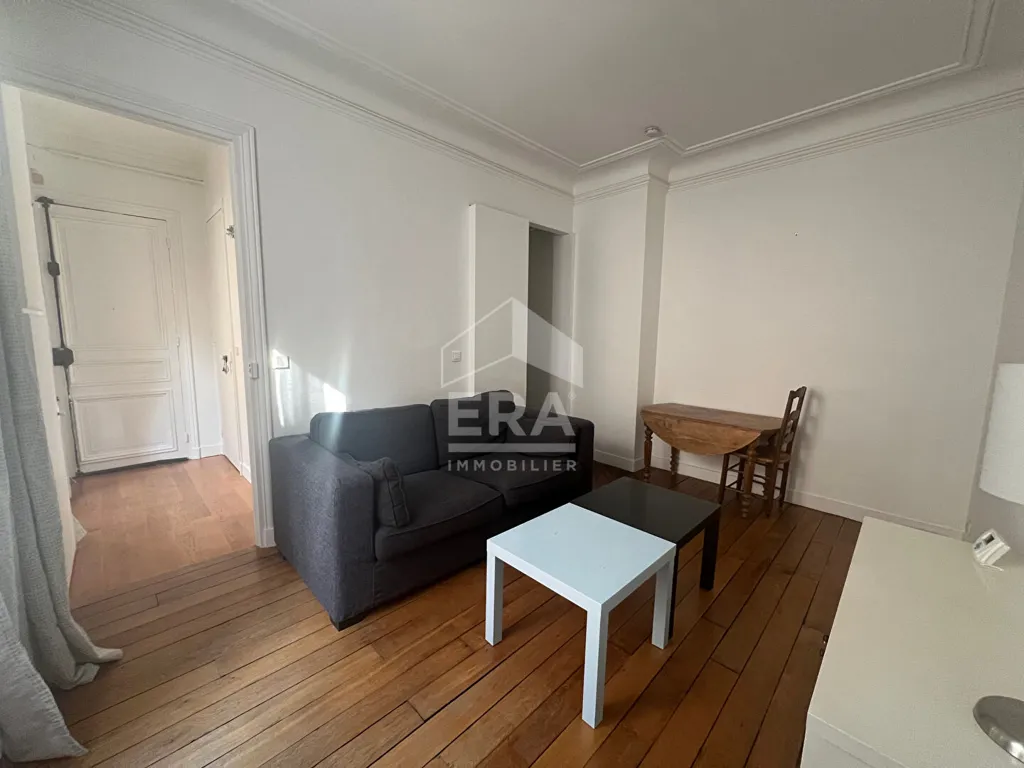 Séjour - Appartement Meublé 2 Pièces à Paris Batignolles
