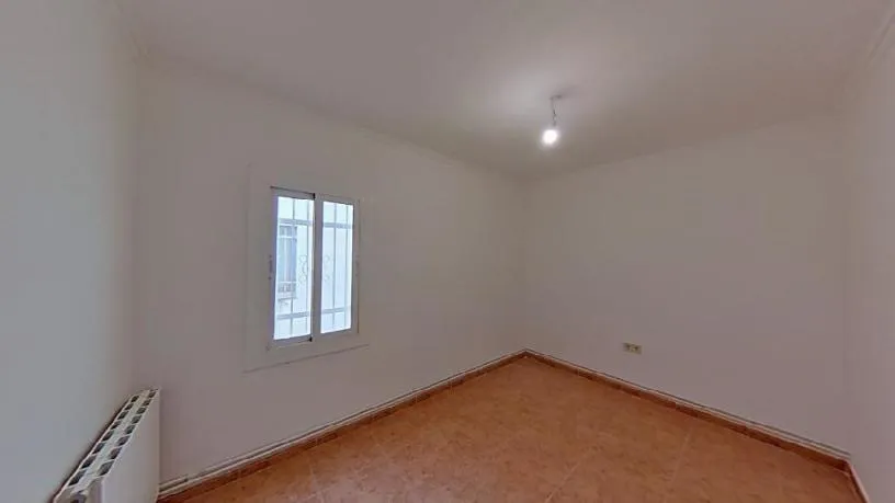 Pièces - Family-orientated Flat with Balcony in Mataró